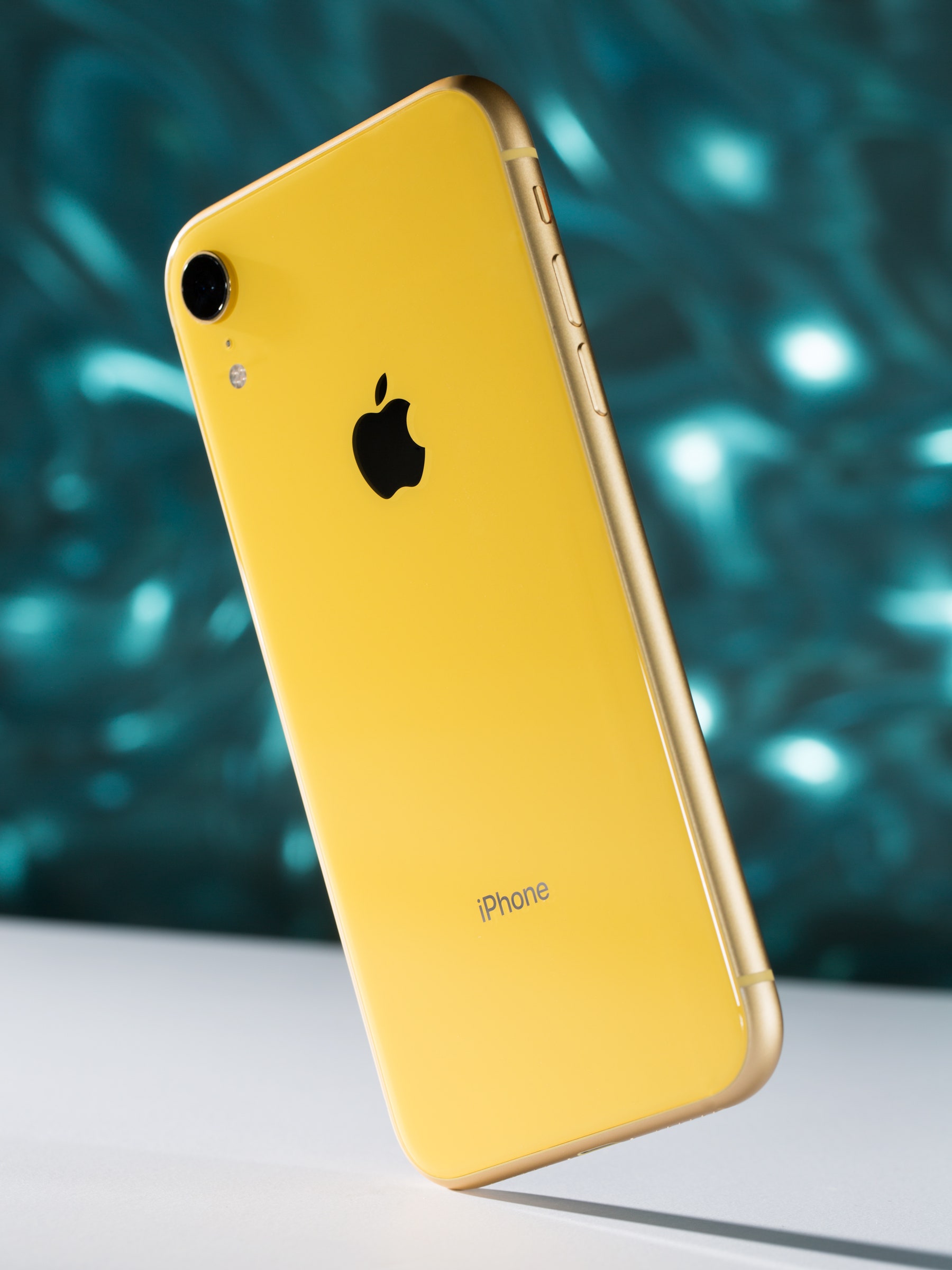 Discover the Allure of the iPhone – Unveiling Its Impact on Technology and Culture